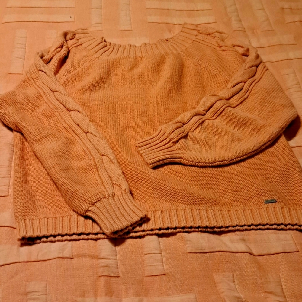 Women's Hollister knit cropped sweater small pink